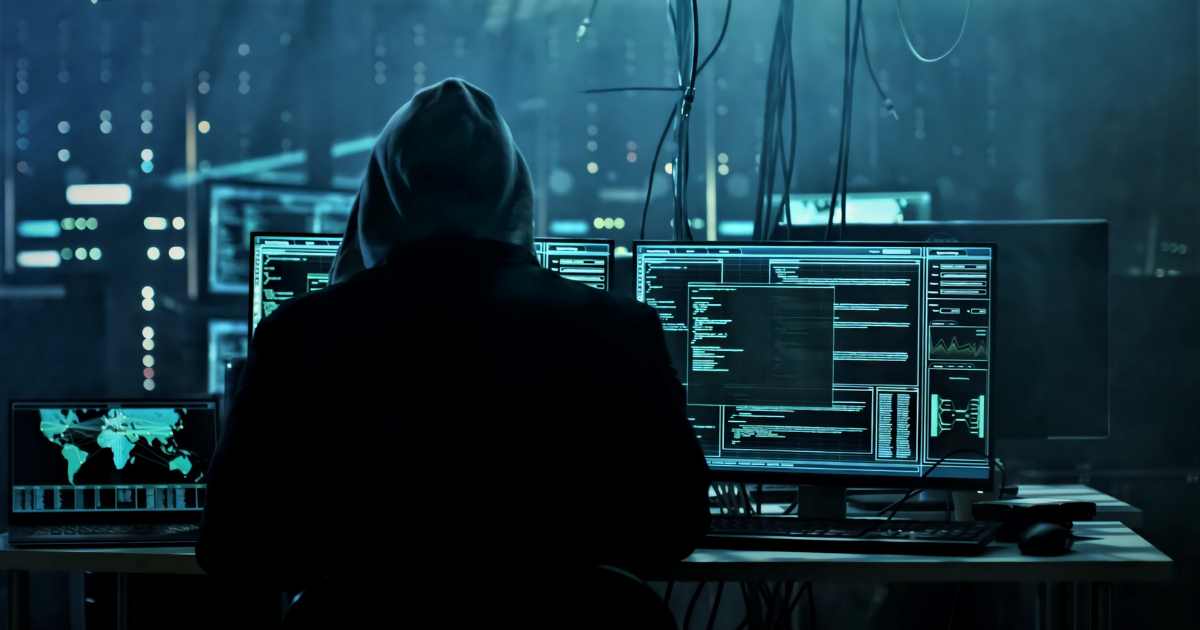 Apa itu Hacker: Antara Kejahatan Siber dan Keahlian Teknologi